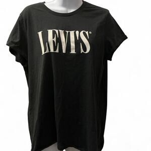 Black levis short sleeve t shirt